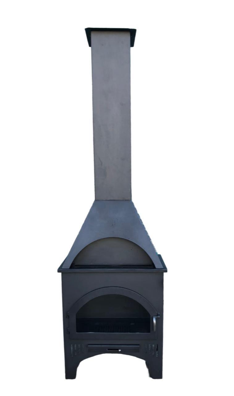 GRAN CHIMENEA DE EXPOSICIÓN CON CUBRE TUBOS, PARRILLA Y CALIENTAPLATOS